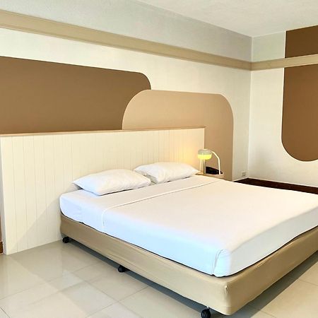 Mark Land Pattaya Beach Exterior foto