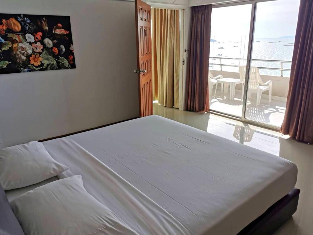 Mark Land Pattaya Beach Exterior foto