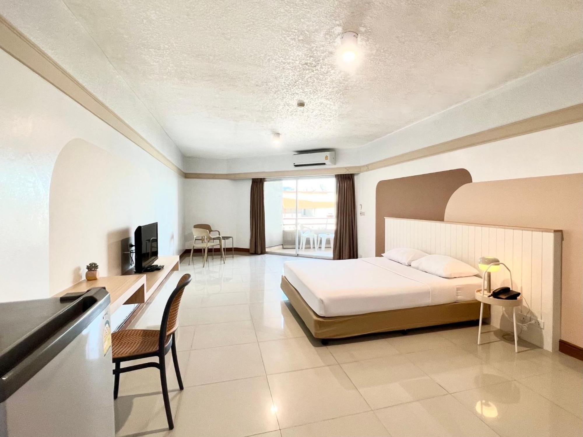 Mark Land Pattaya Beach Exterior foto